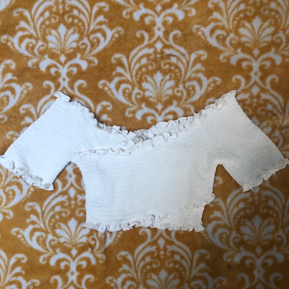 white stretchy crop